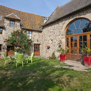 D'hotes Du Manoir Du Salmon Bed & Breakfast